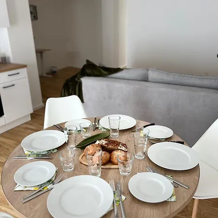 Lejlighed Terrace Loft - & Quiet - 4 Min Walk To Station - Free Parking