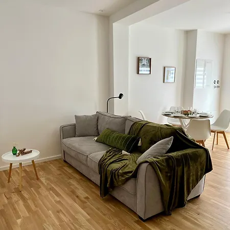 Terrace Loft - & Quiet - 4 Min Walk To Station - Free Parking Lejlighed *