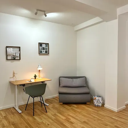 Terrace Loft - & Quiet - 4 Min Walk To Station - Free Parking Lejlighed *